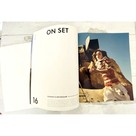 Louis Vuitton THE BOOK No. 14 Catalog Magazine 2022 March + Holidays Price List - Picture 6 of 11